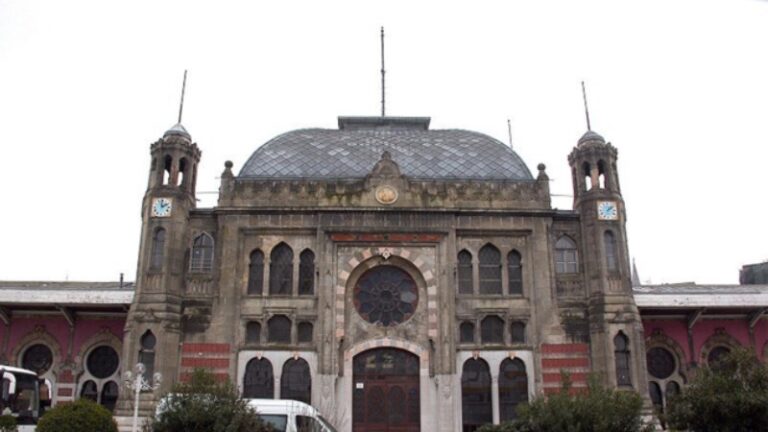 sirkeci-garinda-restorasyon-calismalarina-baslandi-CfLp1PDQ.jpg